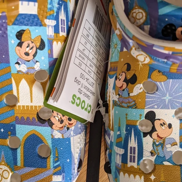 NWT Disney Parks WDW 50th Celebration Mickey/Minnie Mouse Crocs Clogs - Picture 3 of 3